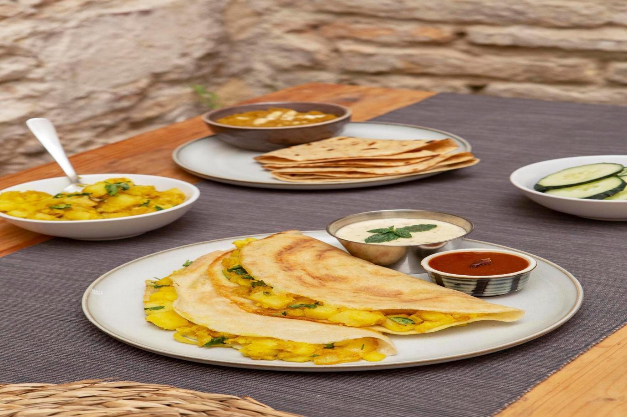 Hotel Fabhotel Meera Palace Indore